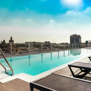 4* 호텔 Giralda Center