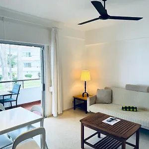 https://apartamentos-playa-torrecilla.1costadelsol.com