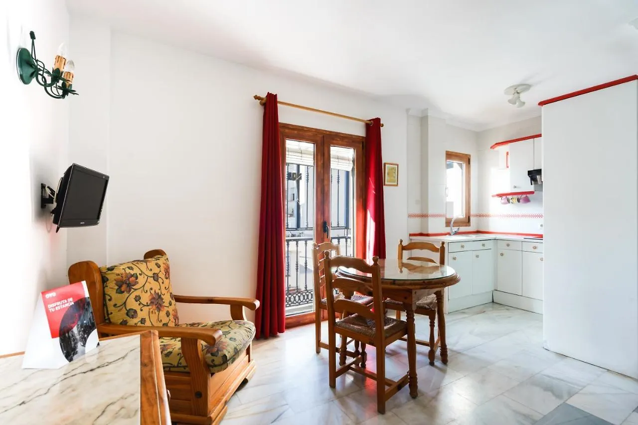 Apartamentos Pepe Mesa 네르하