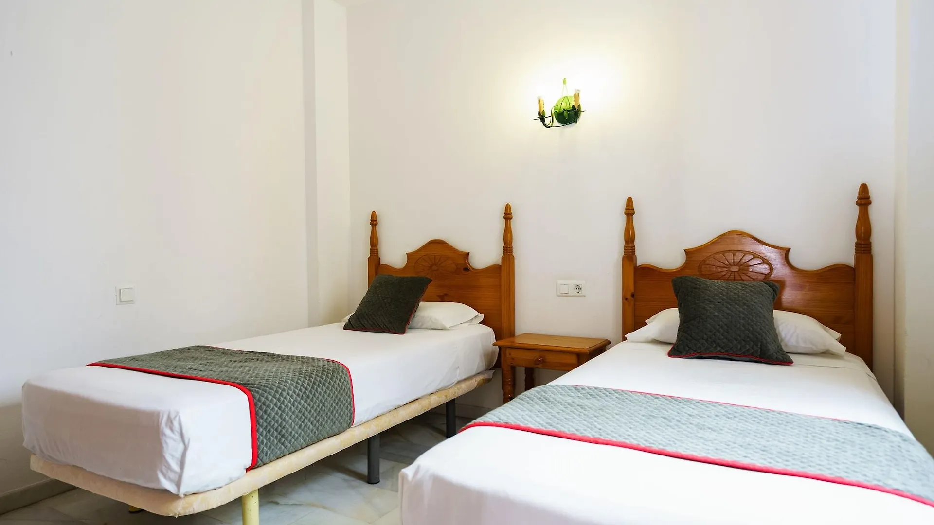 Apartamentos Pepe Mesa Nerja