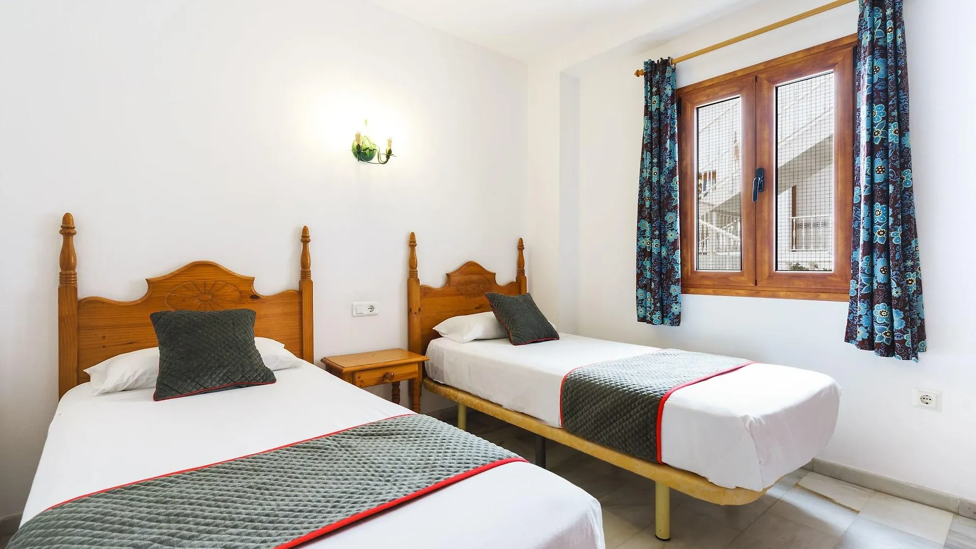 Apartamentos Pepe Mesa Nerja Espagne